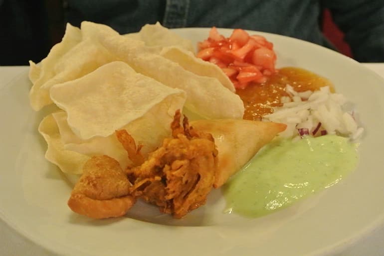 Calcutta Brasserie Stony Stratford Milton Keynes restaurant review buffet starter