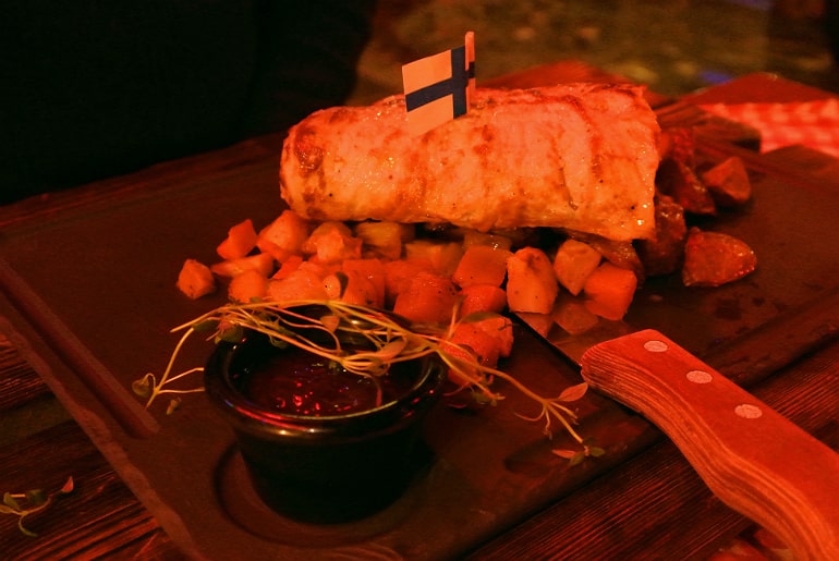 Helsinki Zetor bar wrap