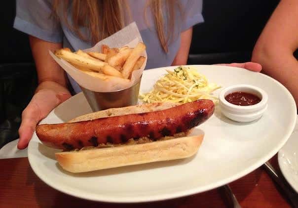 Marlow Bar & Grill restaurant review hot dog
